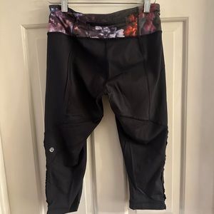 Lululemon Crane Crop Spring Has Sprung Black Floral Ruched Leggins 6